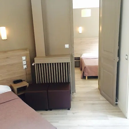 Grand Magenta Hotel